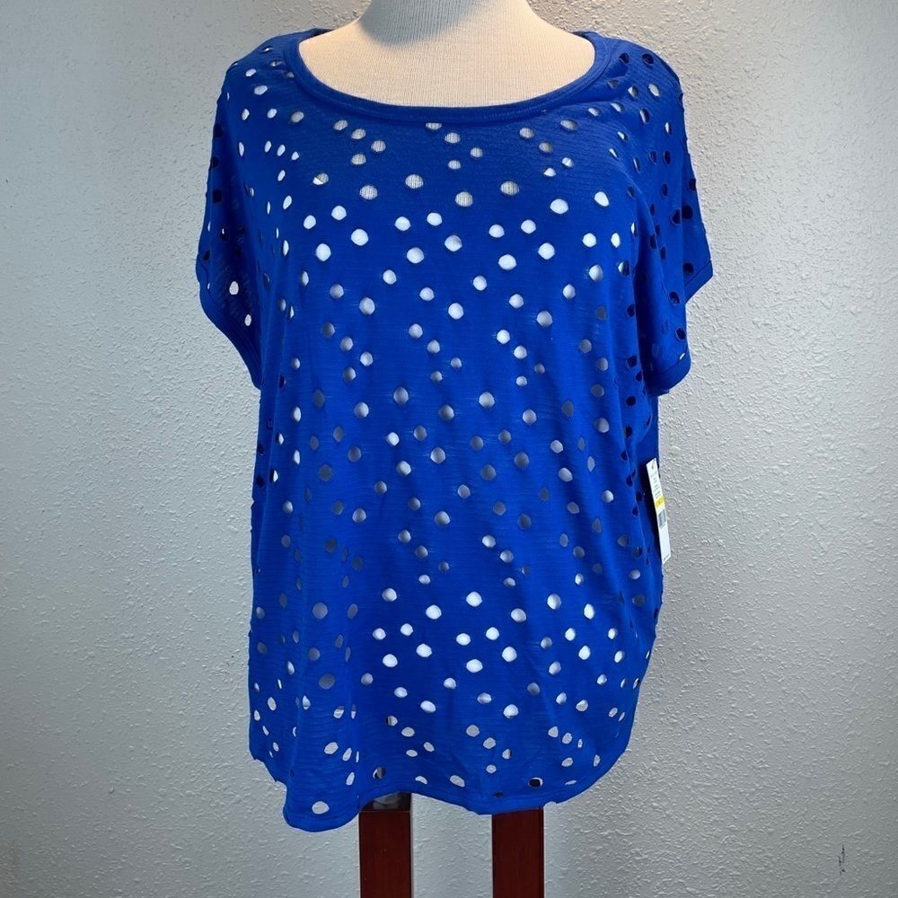 NWT Chaus Sport Blue Top Over White Tank Size M